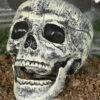 Kunststoff Totenschädel 20cm -Halloween Lieferungen kunststoff totenkopf 20cm totenschaedel halloween dekoration skull decoration 35977