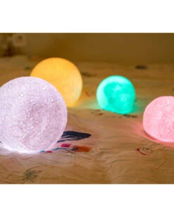 Mondlicht Mit Farbwechsel & Fernbedienung -Halloween Lieferungen mond nachtlicht mit farbwechsel fernbedienung moon light with color changing remote control wohn ambiente 52410 03