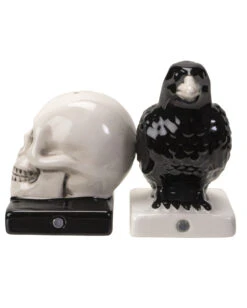 Totenschädel & Rabe Als Salz & Pfefferstreuer -Halloween Lieferungen totenkopf und rabe salz und pfefferstreuer skull and raven salt and pepper shaker gothic tischdeko 54743 05